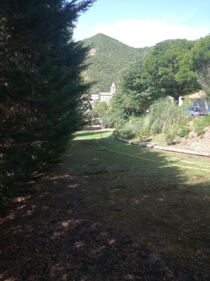 Gites Les Tilleuls Clamensane Exteriér fotografie